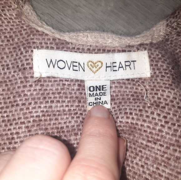 Woven Heart Fringe Wrap Shawl - Picture 4 of 5